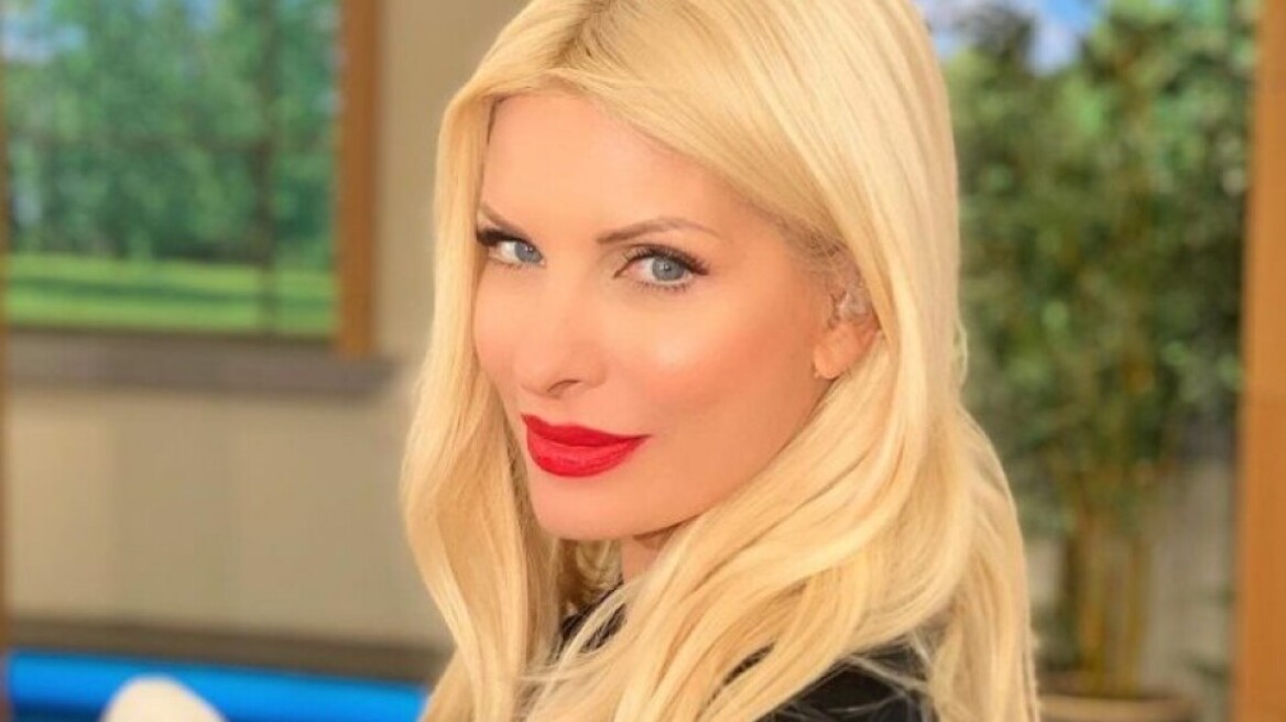 Η Ελένη Μενεγάκη για τον πατέρα της: «Τον έχασα 2,5 ετών, η απουσία του ήταν τεράστια»