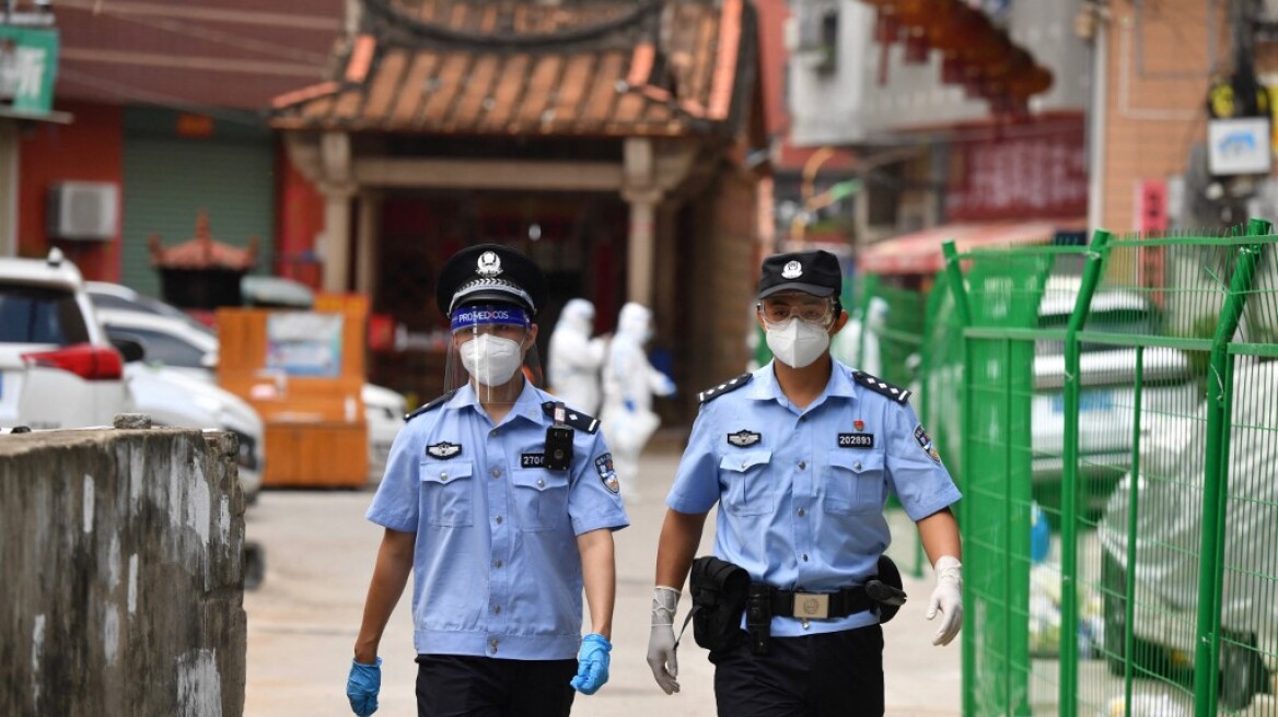 Κορωνοϊός - Κίνα: Σε lockdown 9 εκατ. άνθρωποι - Αυξάνονται οι αντιδράσεις για τα αυστηρά μέτρα