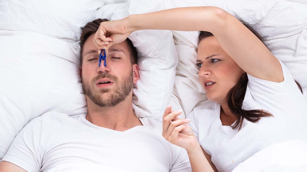 Υπνική άπνοια: Μας γερνάει πρόωρα – Η θεραπεία που δίνει λύση