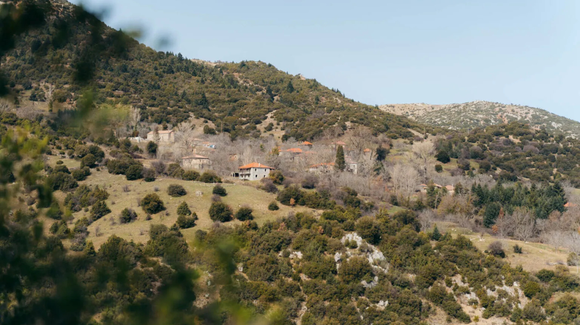 ΥΠΕΝ: Προγραμματικές συμβάσεις για τη δημιουργία, αναβάθμιση και ανάδειξη πεζοπορικών και περιπατητικών διαδρομών