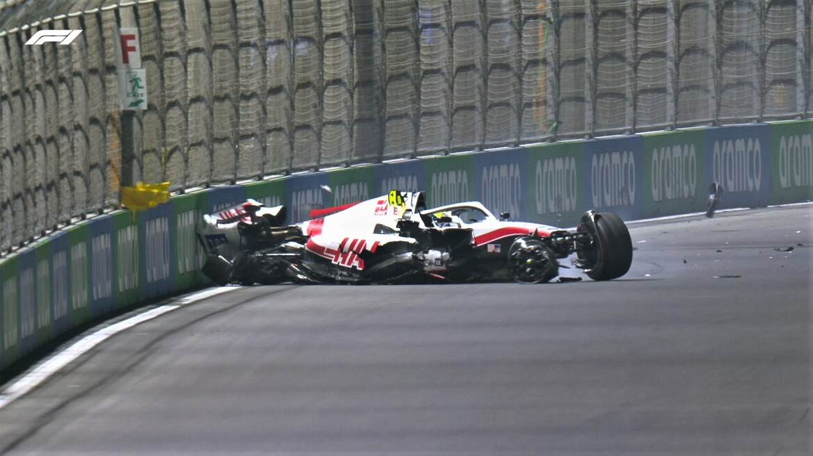 «Είμαι καλά»: Πήρε εξιτήριο ο Σουμάχερ μετά το τρομακτικό ατύχημα στη Τζέντα, χάνει τον αγώνα