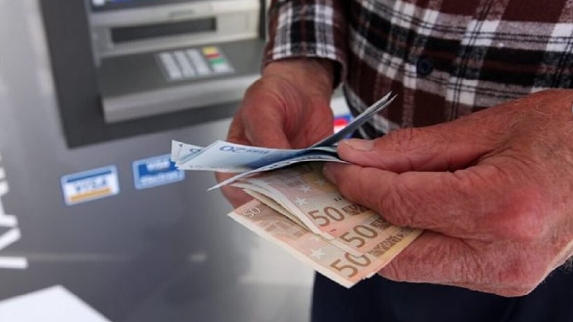 Εισφορές, συντάξεις, όρια ηλικίας: Οι 10 αλλαγές που έρχονται το 2024