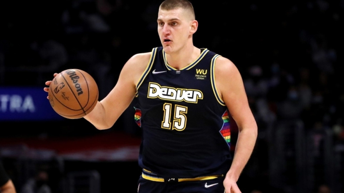 ΝΒΑ: Με «37άρη» Γιόκιτς και «41άρη» Γιανγκ οι νίκες για Νάγκετς και Χοκς