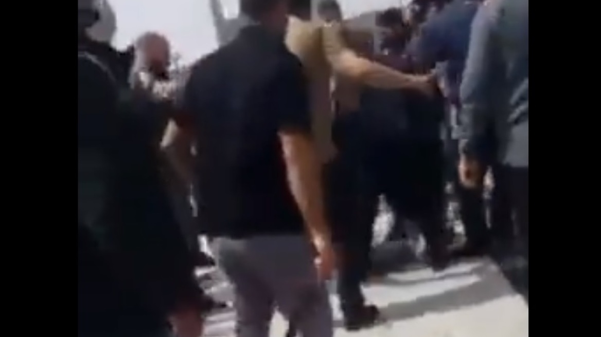 Ιράν: Νεκρός ιερέας από επίθεση με μαχαίρι σε σιιτικό ναό, τραυματίστηκαν άλλοι δυο