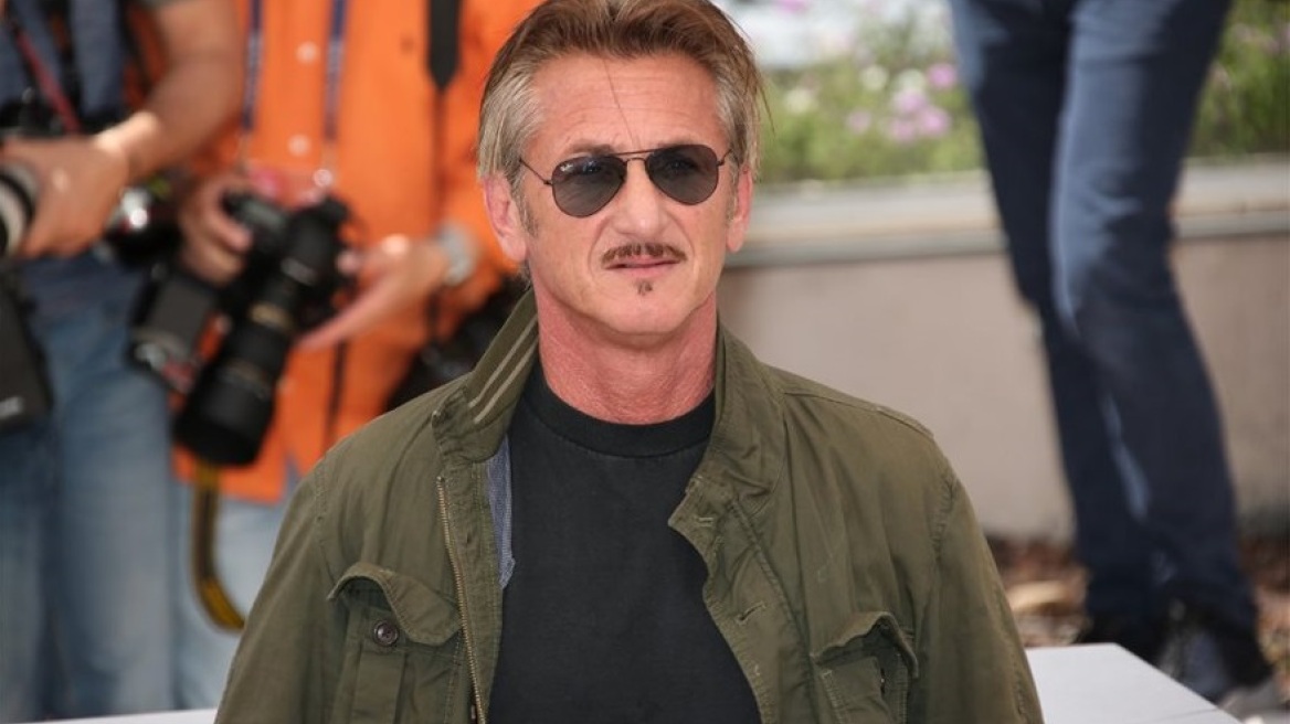 Ο Σον Πεν εμφανίστηκε σε δύο διαφορετικά δίκτυα το ίδιο βράδυ για να στηρίξει την Ουκρανία