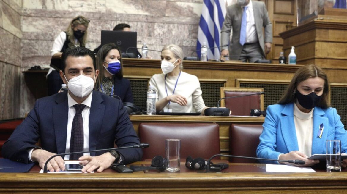 Σκρέκας: Αυξάνεται η δυναμικότητα αποθήκευσης LNG στη Ρεβυθούσα, νέοι σταθμοί σε Κόρινθο και Αλεξανδρούπολη