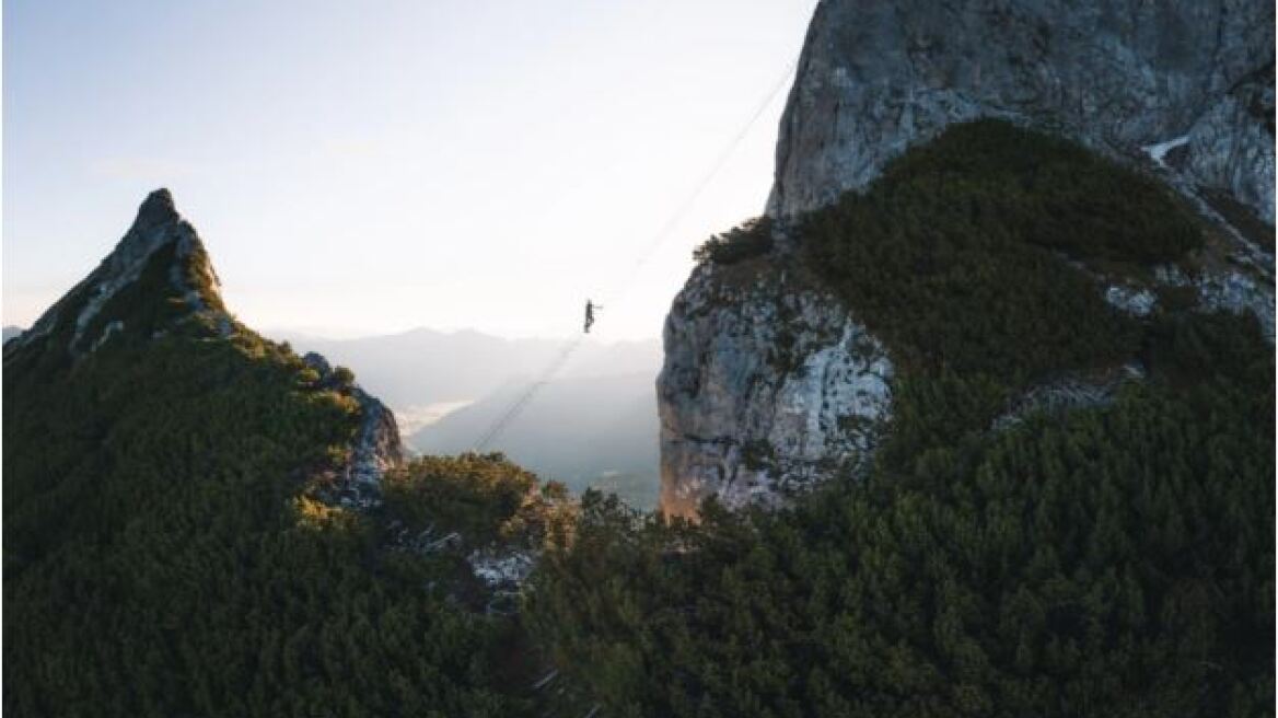 Αυστρία: Η σκάλα που ενώνει δύο βουνά -  Δείτε φωτογραφίες