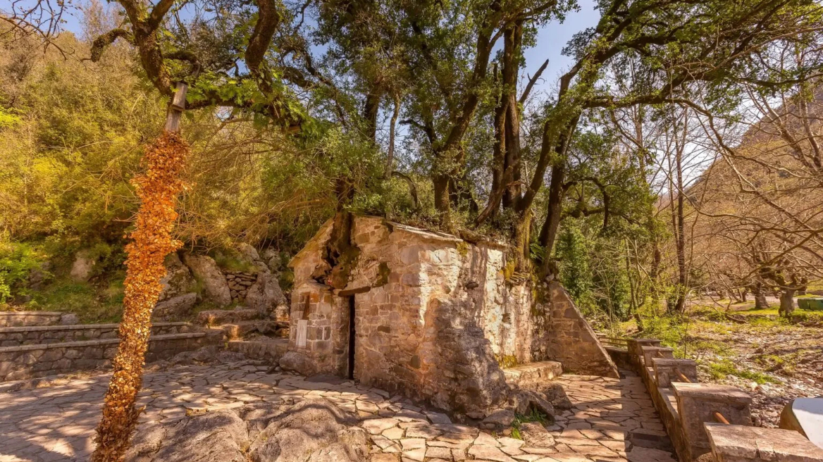 To μικρό, πανέμορφο χωριό της Αρκαδίας που έφτασε μέχρι το βιβλίο των Ρεκόρ Γκίνες