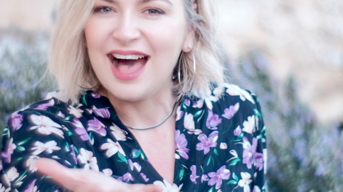 Αυτό είναι το καινούργιο, σύγχρονο ηπειρώτικο τραγούδι της Ρίτας Αντωνοπούλου - Βίντεο