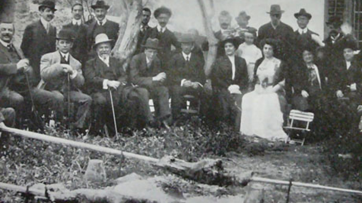 Ξεχασμένα πασχαλινά έθιμα στην Αθήνα μιας άλλης εποχής