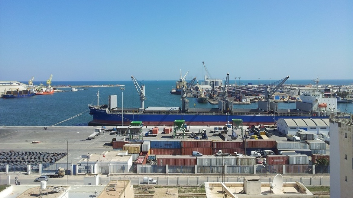 Τυνησία: Βυθίστηκε δεξαμενόπλοιο - Διασώθηκαν τα επτά μέλη του πληρώματος