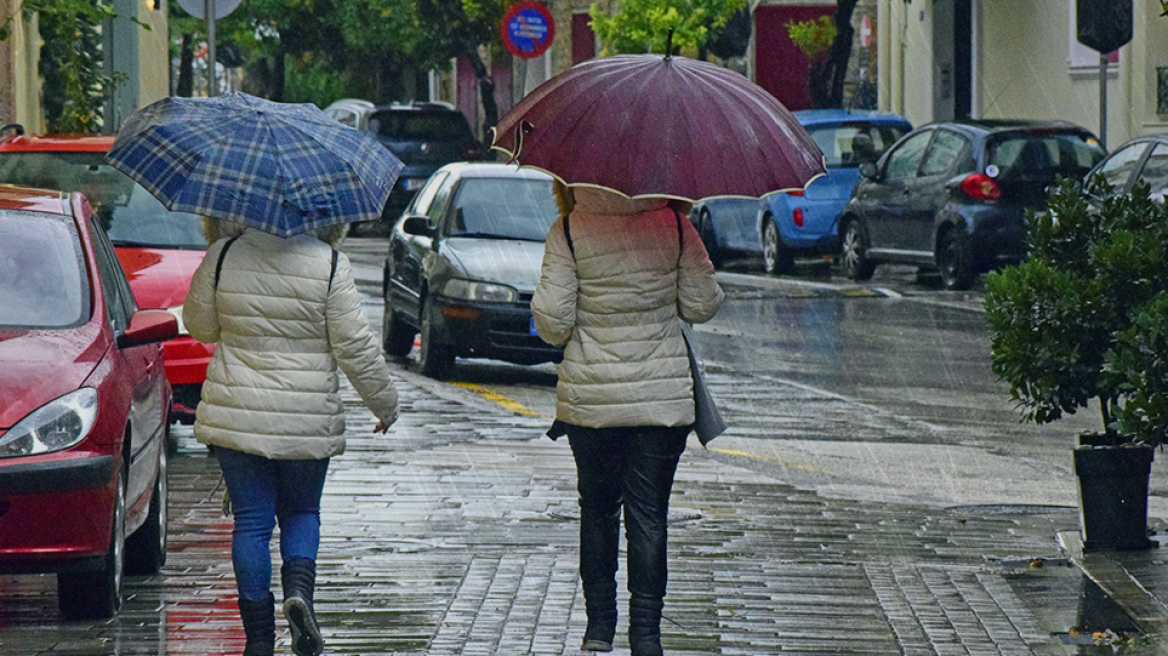 Συνεχίζεται η κακοκαιρία αύριο - Βελτίωση από τη Μεγάλη Τετάρτη