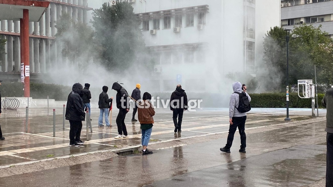 Θεσσαλονίκη: Νέα επεισόδια και χρήση χημικών σε χώρους του ΑΠΘ