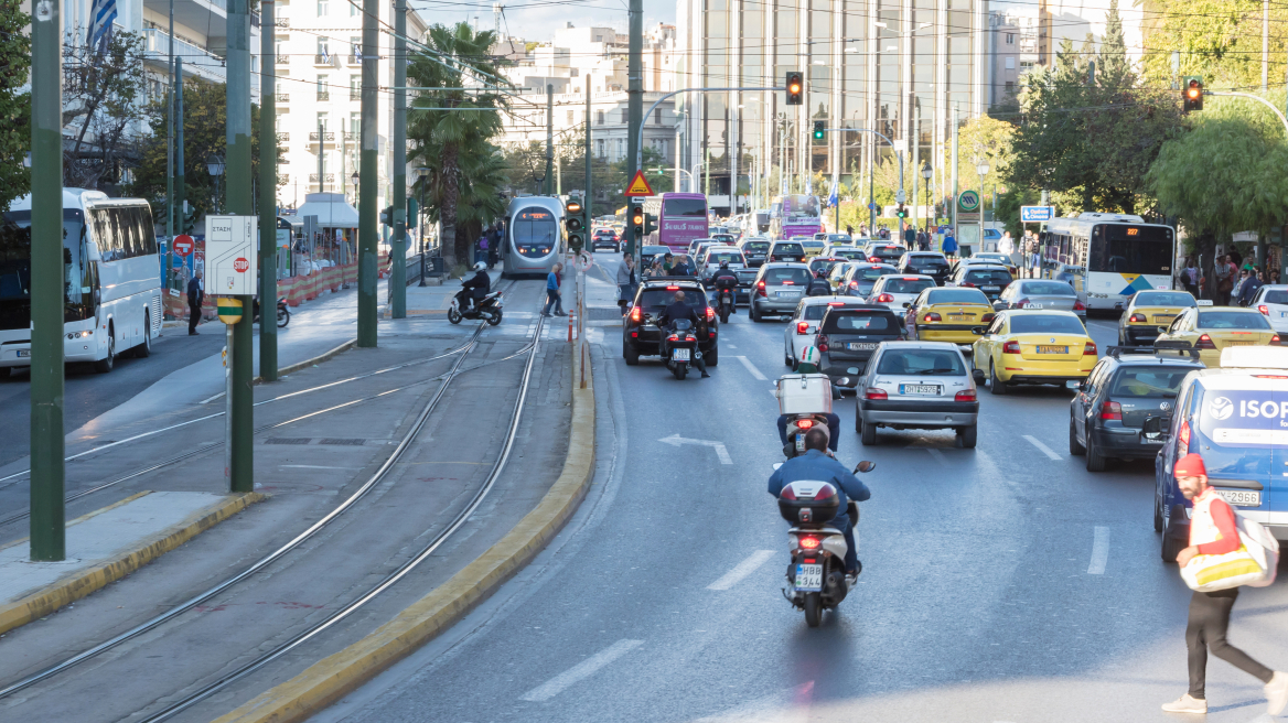 Έρευνα 2021: Για ποιούς λόγους τρακάρουν οι Έλληνες οδηγοί; 