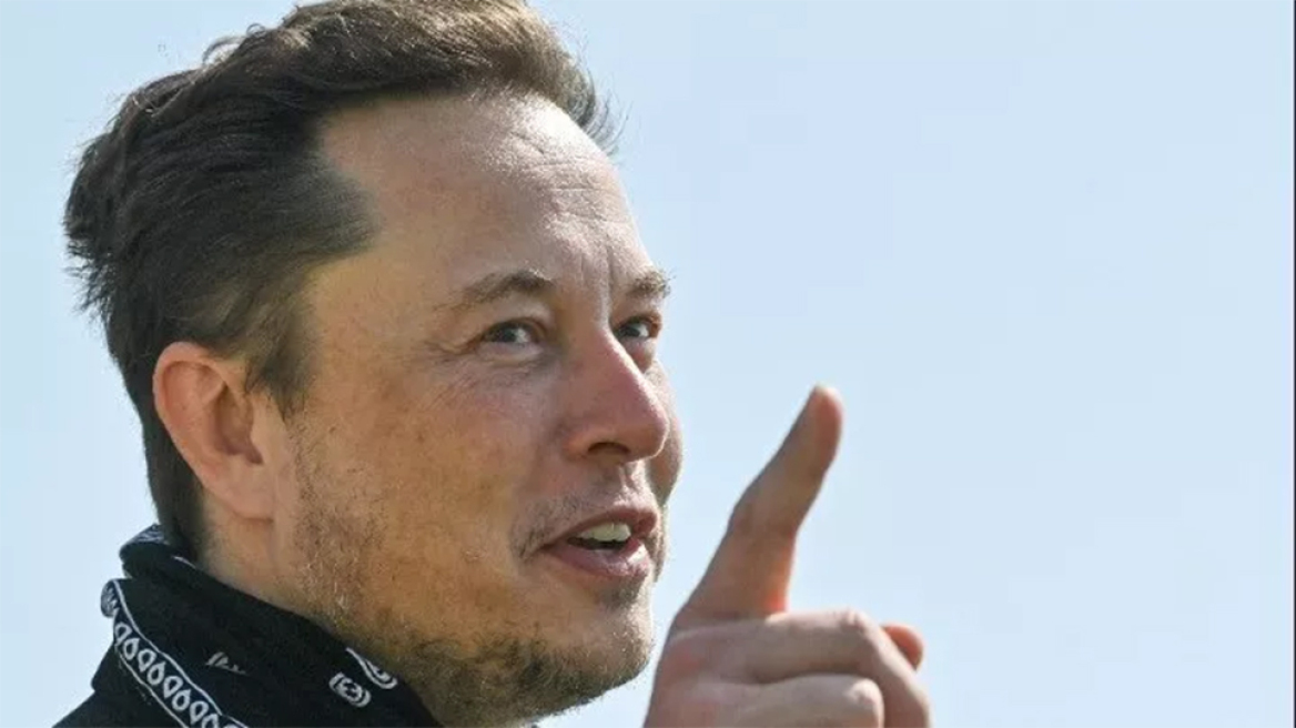 Έλον Μασκ: Πολιορκεί το Twitter και… επιστρατεύει τον Έλβις