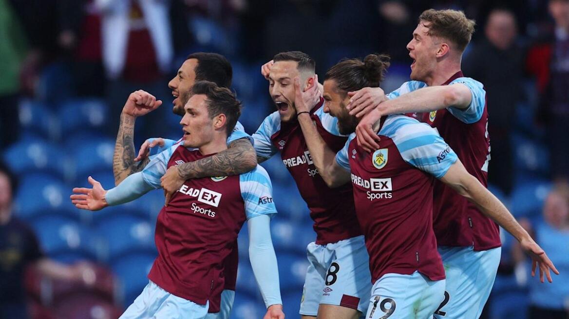 Μπέρνλι-Σαουθάμπτον 2-0: Νίκη... ανάσα και στο -1 από την Έβερτον - Δείτε τα γκολ