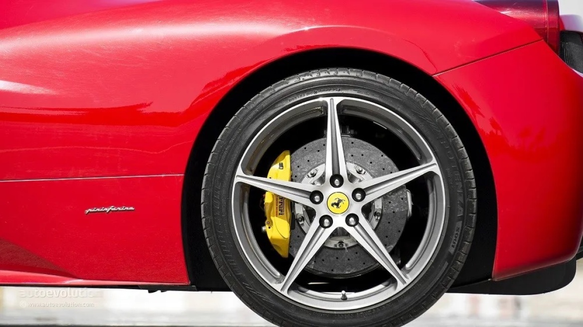 ΣΟΚ: Ανάκληση-μαμούθ από εταιρεία supercars!