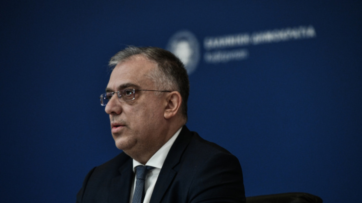 Θεοδωρικάκος: Ξεκάθαρο το μήνυμα της ελληνικής σημαίας με τον Άγιο Γεώργιο στο Καστελόριζο