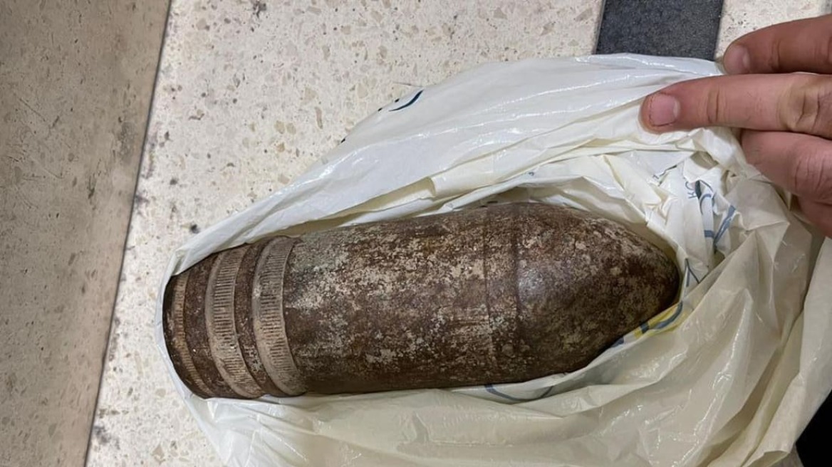 Ισραήλ: Οικογένεια Αμερικανών είχε σαν σουβενίρ... ένα βλήμα και προκάλεσε πανικό σε αεροδρόμιο