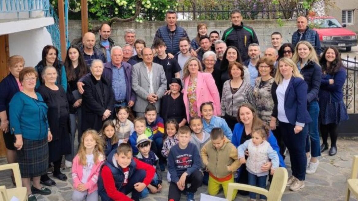 Γιαγιά στην Ελασσόνα γιόρτασε τα 100 της και αποκάλυψε το μυστικό της μακροζωίας της