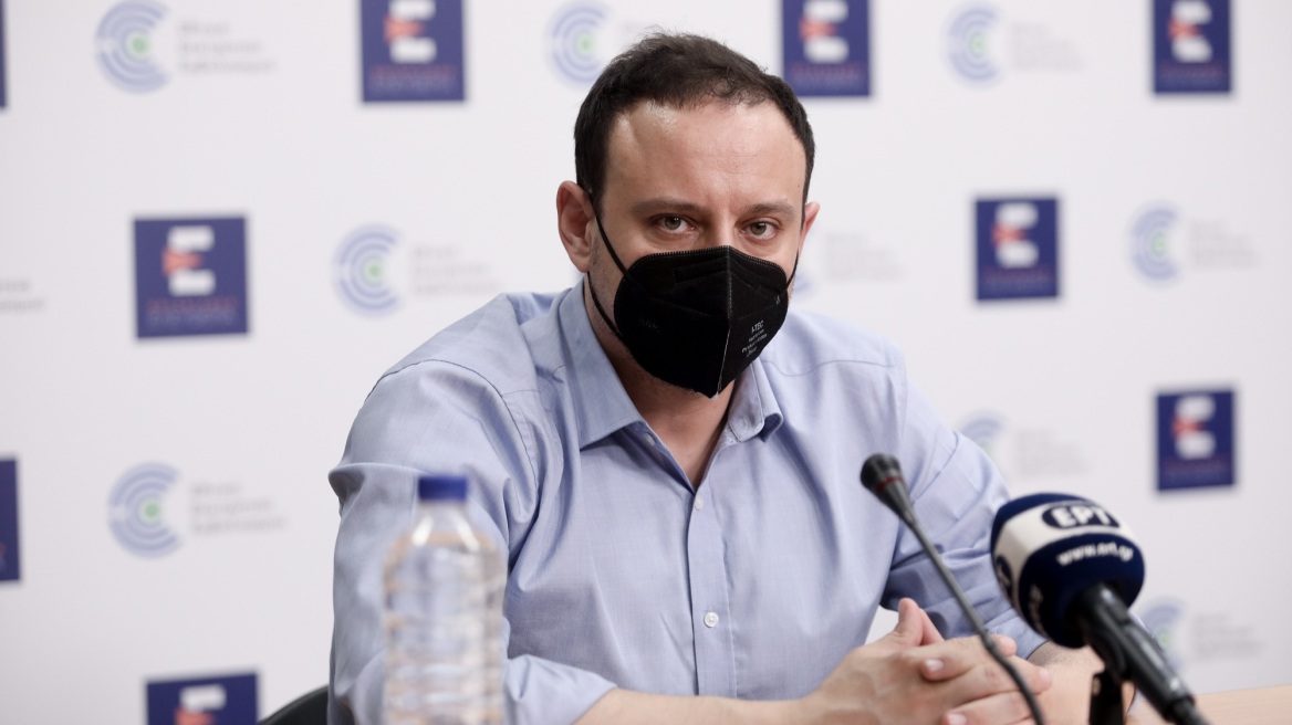 Μαγιορκίνης: Τον Ιούνιο πιθανόν να πέσουν οι μάσκες