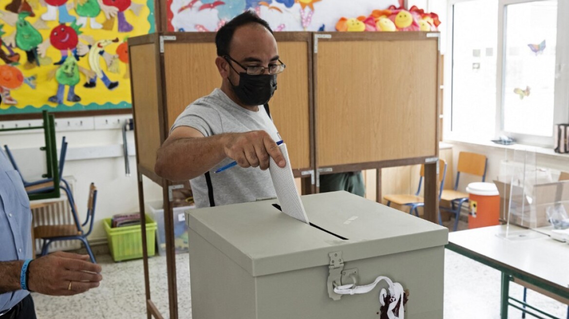 Προεδρικές εκλογές στην Κύπρο με... τρεις επιλογές Αναστασιάδη, αν και αποχωρεί