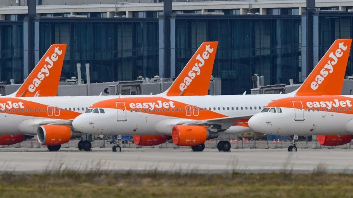 Η EasyJet θα «ξηλώσει» θέσεις στα αεροπλάνα για να πετά με λιγότερο προσωπικό