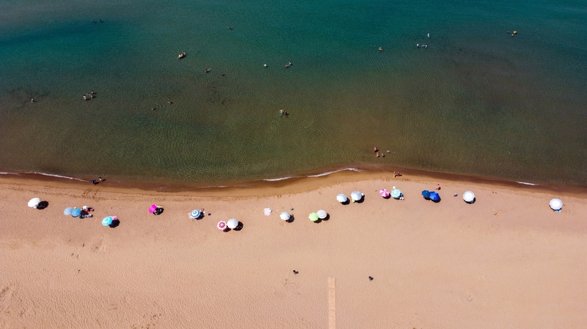Κυπαρισσιακός κόλπος: Μία ατελείωτη σειρά από καταγάλανες παραλίες ανάμεσα σε δύο νομούς