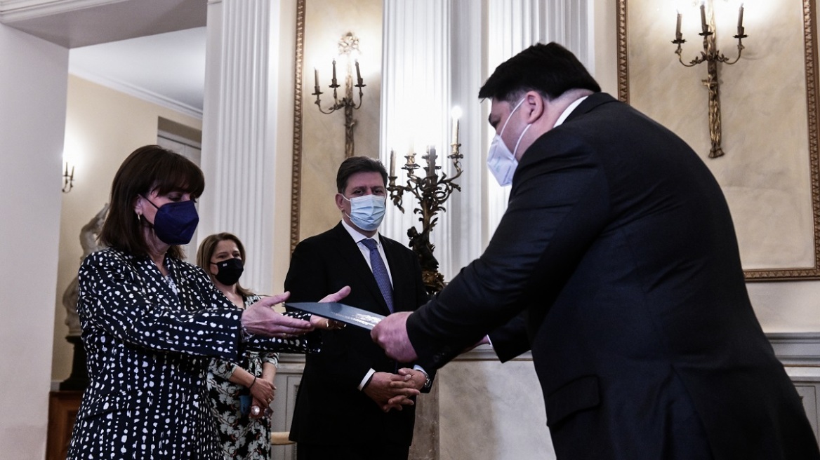 Τα διαπιστευτήριά του στην Σακελλαροπούλου επέδωσε ο νέος πρεσβευτής των ΗΠΑ στην Ελλάδα