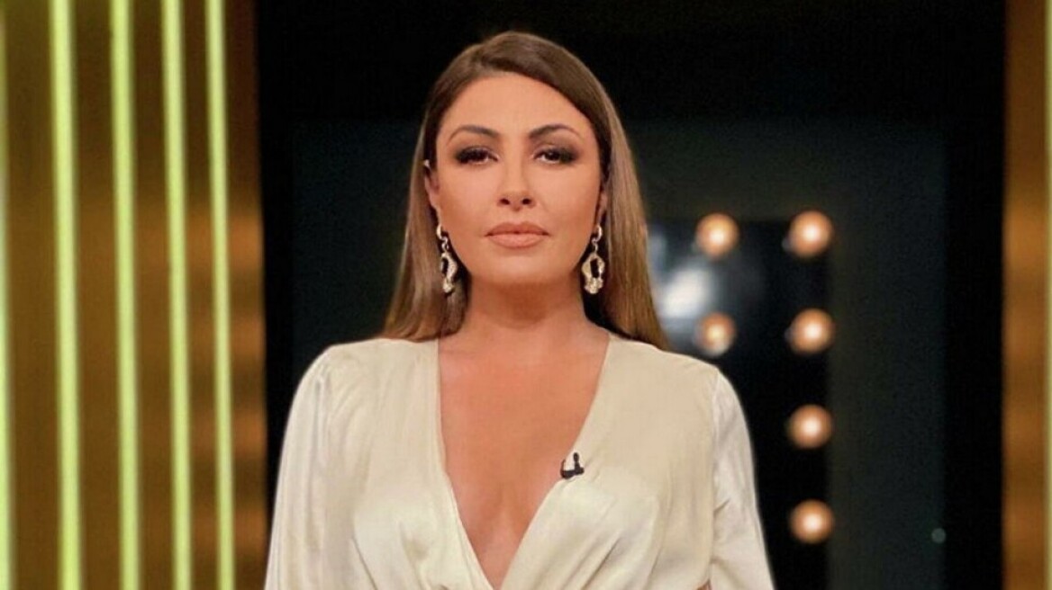 Έλενα Παπαρίζου: Τι έκανε το πρωί η τραγουδίστρια στα δικαστήρια της Ευελπίδων;