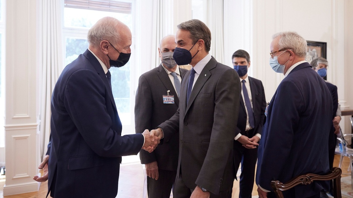 Μητσοτάκης - Συναντήθηκε με Γάλλους επιχειρηματίες: Είναι αλήθεια πως η Ελλάδα έχει επιστρέψει
