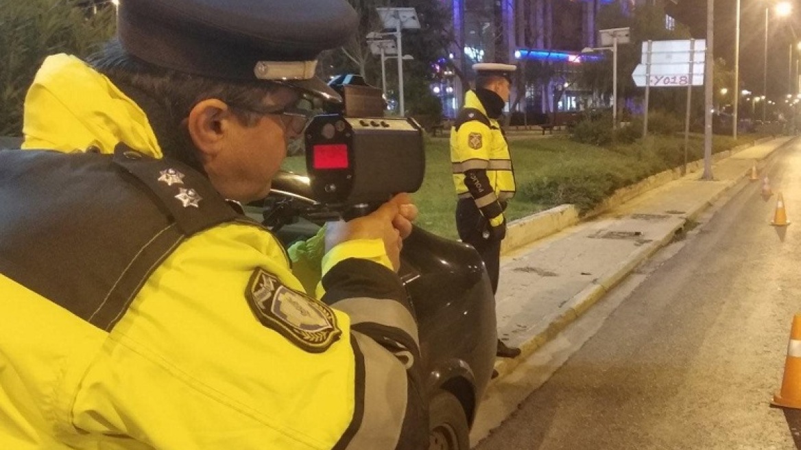 Μπλόκα της τροχαίας στο λόφο Λυκαβηττού - Βεβαιώθηκαν 147 παραβάσεις