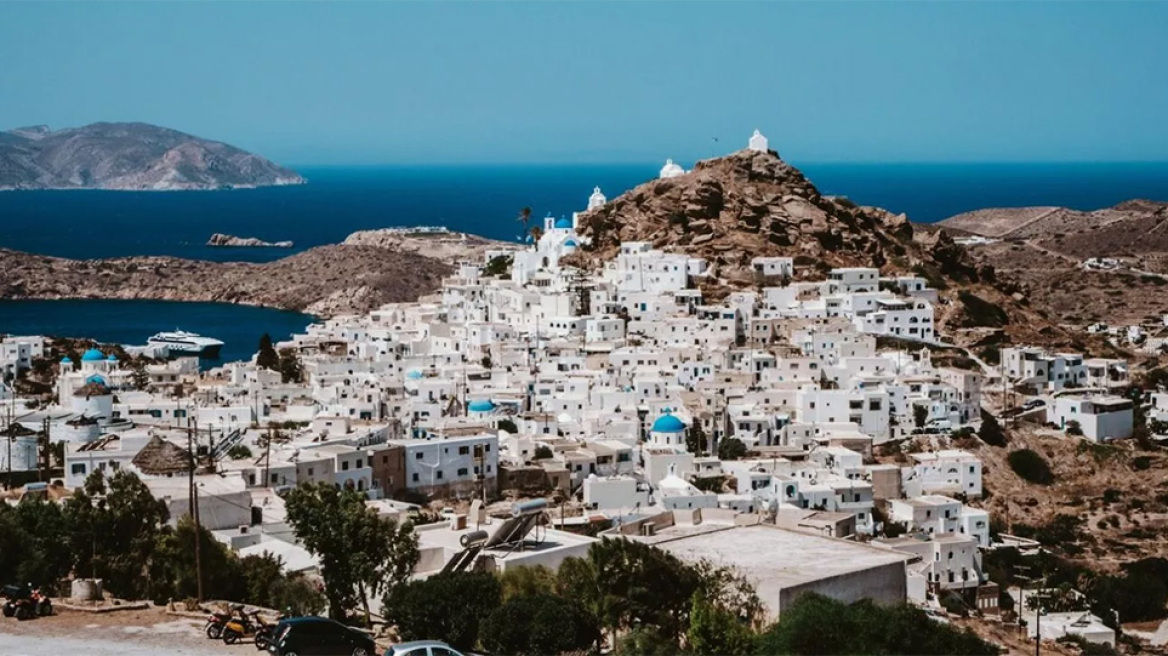 Ίος: Γιατί το ΣτΕ «μπλοκάρει» το mega project του Α. Μιχαλόπουλου στην παραλία Κουμπάρα