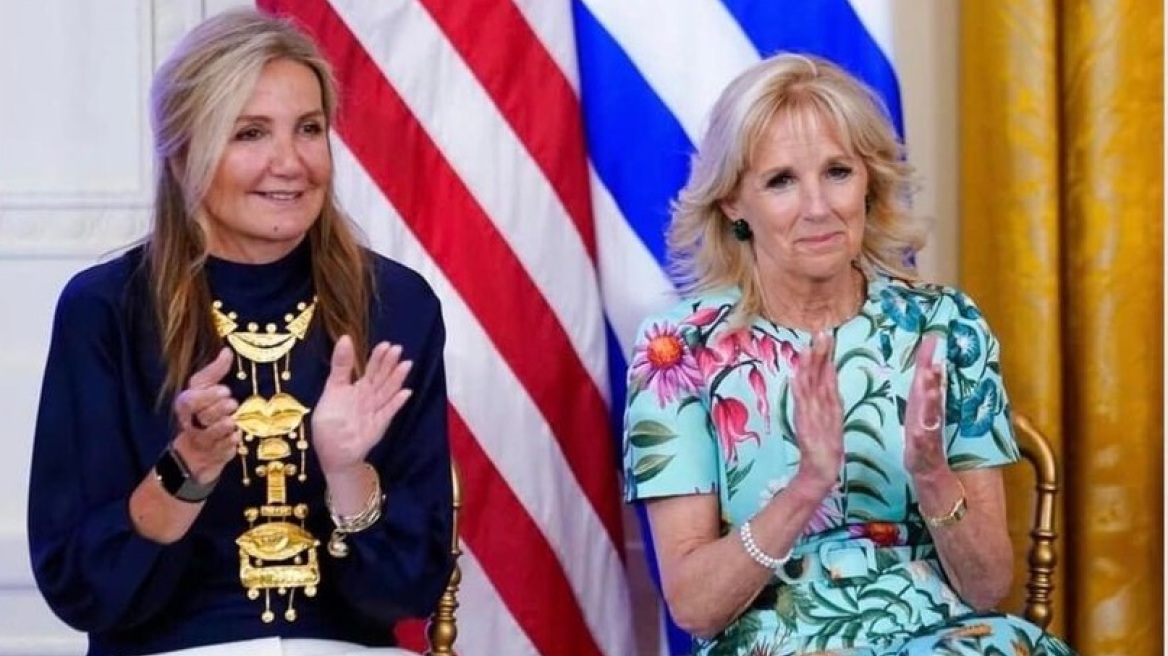 Έλενα Ακρίτα: Επαινεί Μαρέβα Μητσοτάκη και Τζιλ Μπάιντεν για τις στιλιστικές τους επιλογές