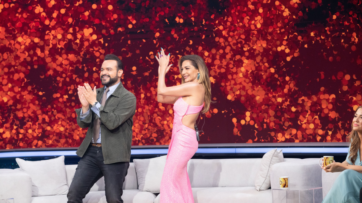 Chart Show: Η Δέσποινα Βανδή παρουσιάζει τους 30 καλύτερους άνδρες καλλιτέχνες