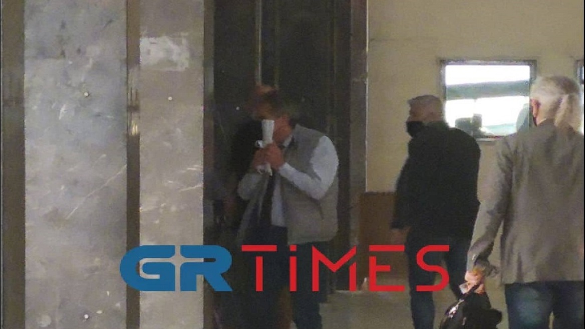 Θεσσαλονίκη: Ελεύθεροι ο αντιδήμαρχος, ο λογιστής κι ο εφοριακός για την υπόθεση με το «φακελάκι»