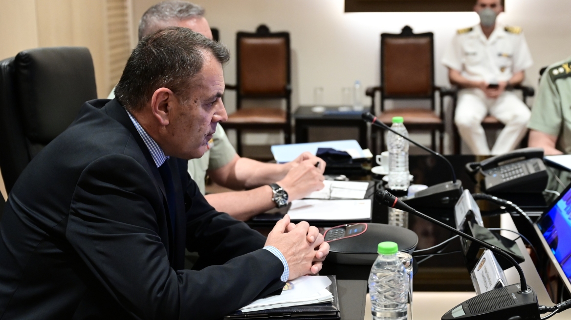 Δρίτσας - Τσίπρας απαντούν στον Παναγιωτόπουλο για τα όπλα στην Ουκρανία: Αντί να μας καθησυχάζει μεγαλώνει η ανησυχία