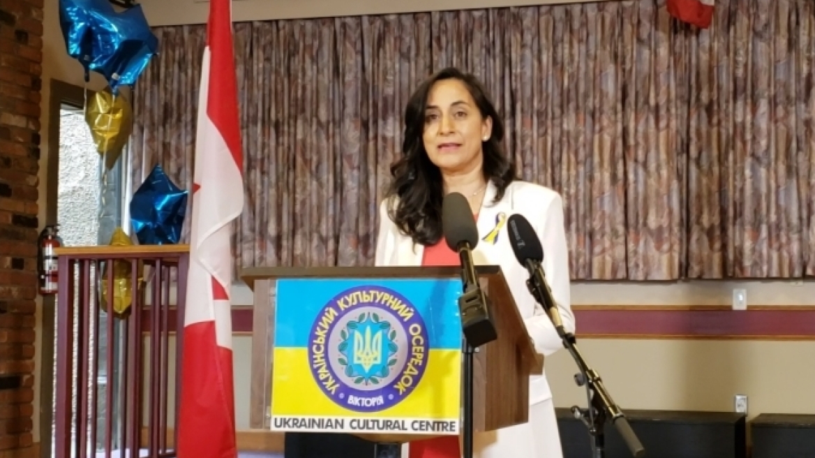 Ο Καναδάς ενισχύει τον ουκρανικό στρατό με 20.000 οβίδες πυροβολικού