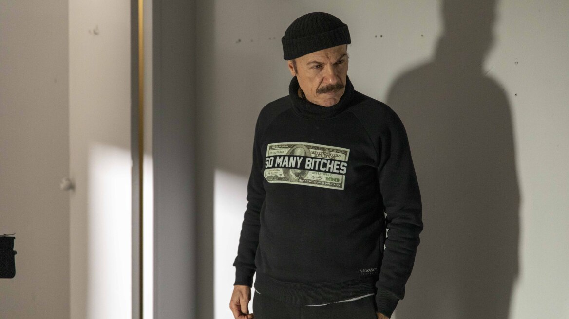 Σασμός: Ο Καραπάνος έχει αποδράσει και σημαίνει συναγερμός