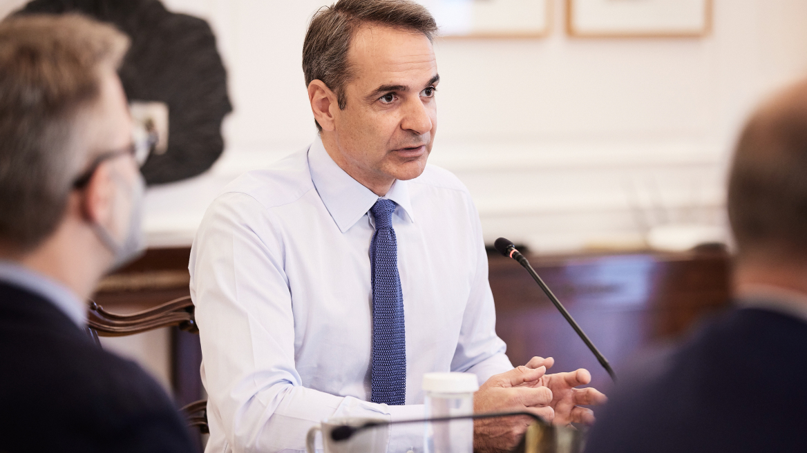 Κυριάκος Μητσοτάκης: Φρένο σε σενάρια εκλογών και ανασχηματισμού από το (δια ζώσης) Υπουργικό