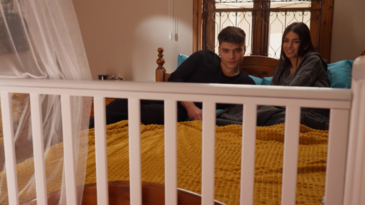 Η Γη της Ελιάς: Ο Ισίδωρος συναντά για πρώτη φορά τη μικρή Αγγελική