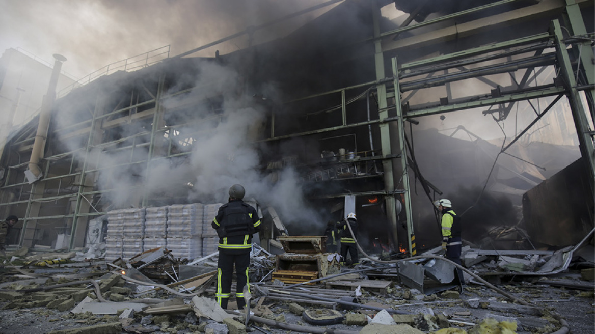 Πόλεμος στην Ουκρανία: Προελαύνουν οι Ρώσοι στο Ντονμπάς, βαριές οι απώλειες τους στο Λουχάνσκ