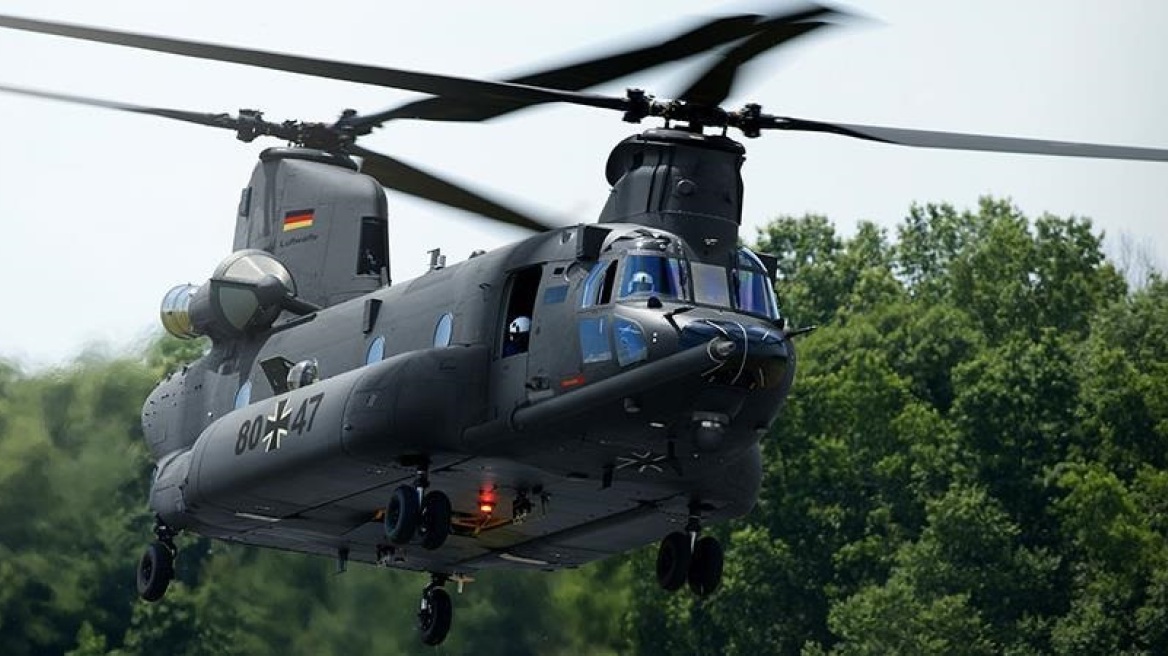 H Γερμανία θα αγοράσει 60 ελικόπτερα Chinook από την αμερικανική Boeing