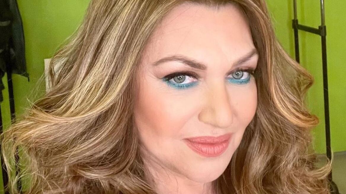 Καίτη Γαρμπή: Κόλλησε κορωνοϊό, ακύρωσε τη συναυλία της στη Ρόδο - Θετικός και ο γιος της