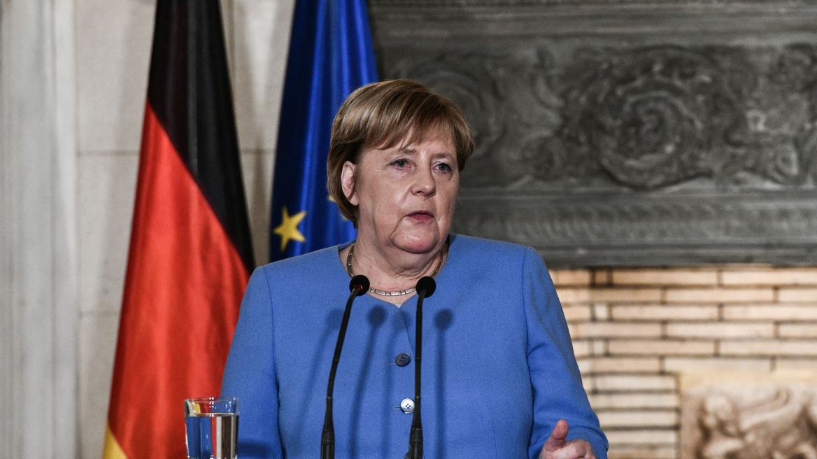 Πόλεμος στην Ουκρανία: Η Μέρκελ καταδικάζει την εισβολή της Ρωσίας και εκφράζει την αλληλεγγύη της στο Κίεβο