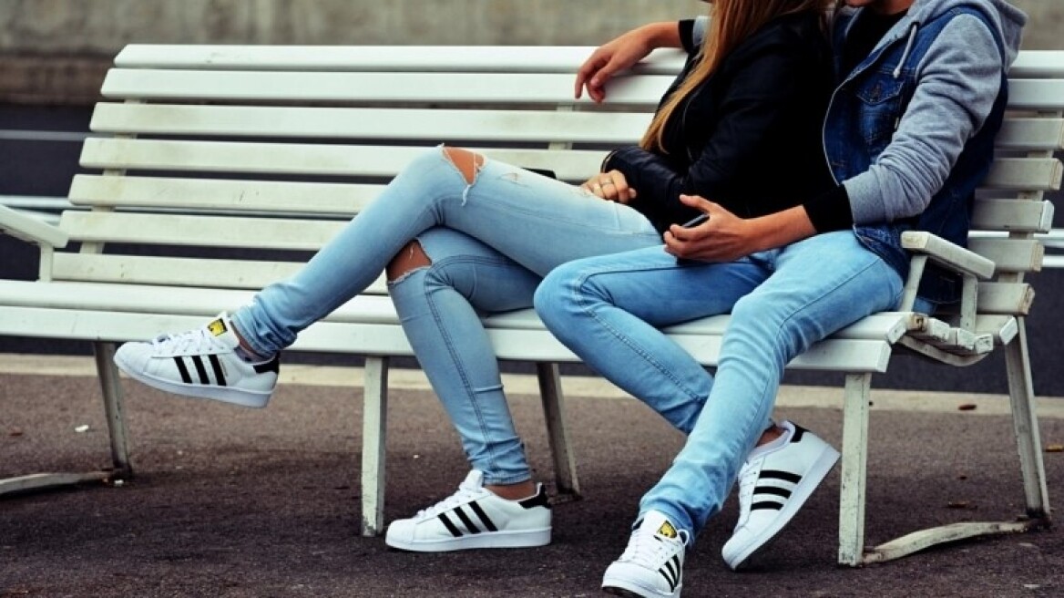 «Αν ο σύντροφός σας έχει αυτή την εφαρμογή… σας απατά» προειδοποιεί influencer (vid)