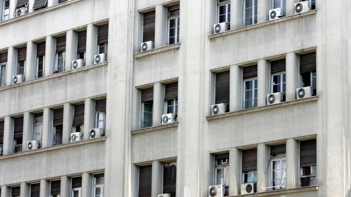 Θεσσαλονίκη: Έκλεβαν εξοπλισμό κλιματιστικών από ταράτσες - Δικογραφία σε βάρος πατέρα και του ανήλικου γιου του