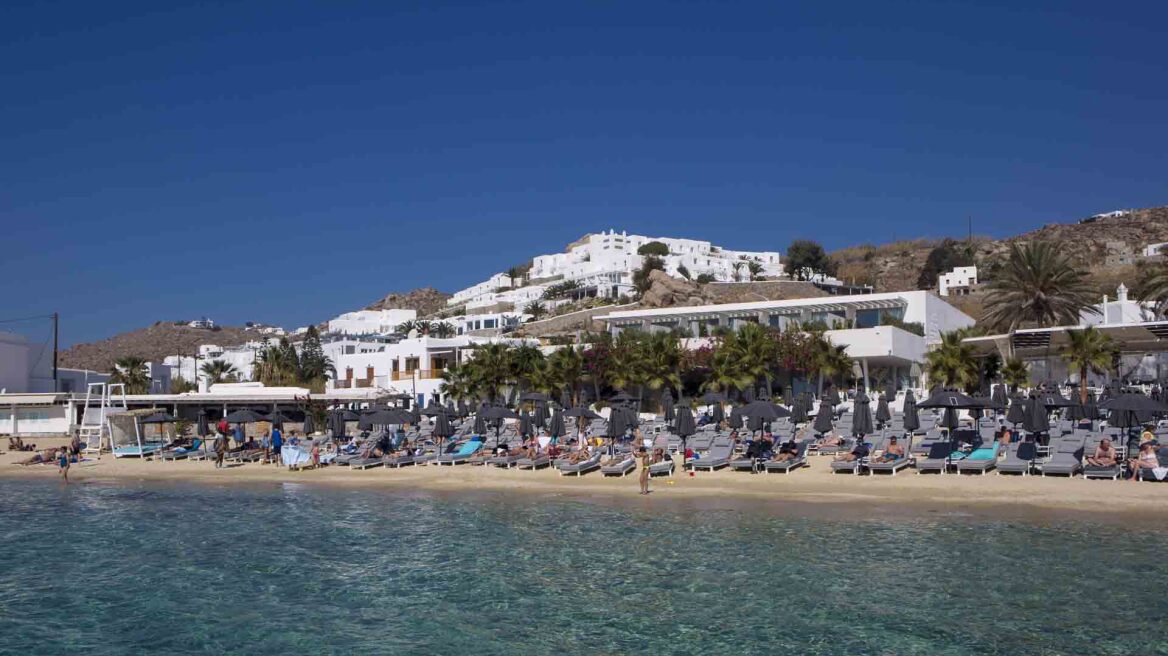 Στο ΣτΕ η διαμάχη ξενοδοχείου με επιχείρηση θαλάσσιων σπορ στη Μύκονο