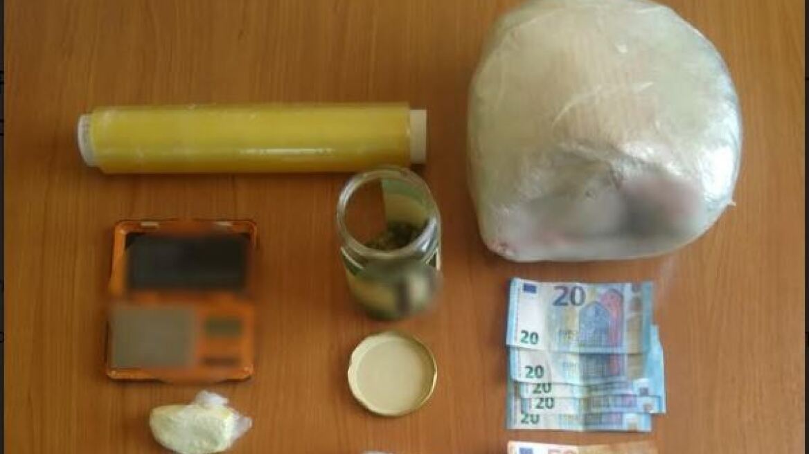 Κοκαΐνη και πάνω από ένα κιλό κάνναβης σε σπίτι στο Αγρίνιο