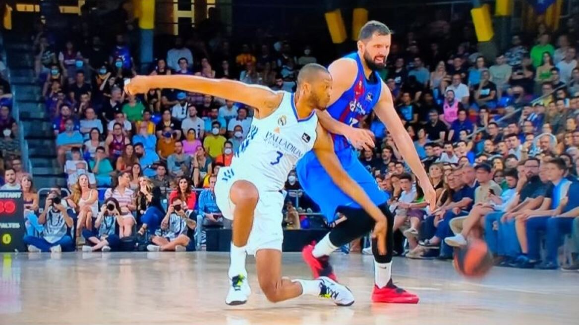 Μπαρτσελόνα - Ρεάλ Μαδρίτης: Τρομακτικός τραυματισμός για τον Ράντολφ